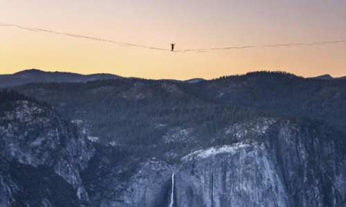 Brothers Set Record Crossing Large Gap In Park On A Highline