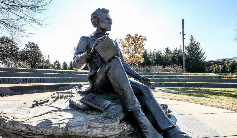 Bronze Top Hat Missing From Abraham Lincoln Statue