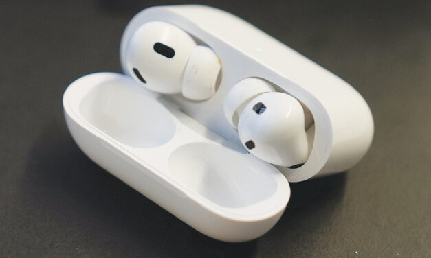 Apple AirPods Pro’s New  Hearing Aid Feature