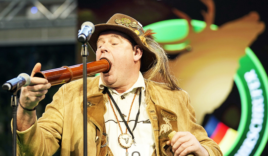 German Hunters Compete In  A National Deer Calling Championship