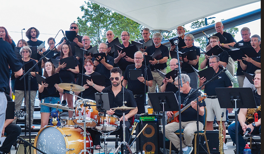 Hickory Choral Society Singing Under the Sails Concerts