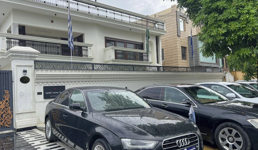 Man Posed As An Ambassador And Ran A Fake Embassy