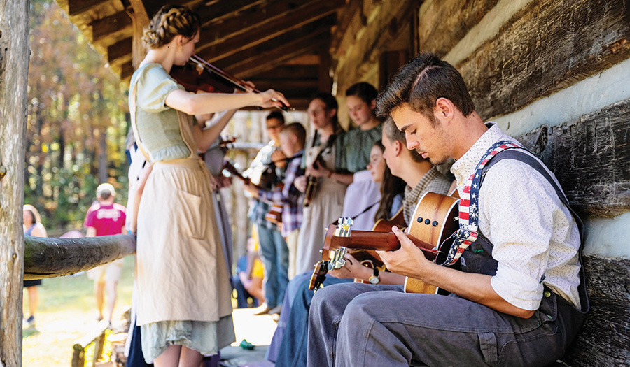 Hart Square Launches Junior Appalachian  Musicians Program, Sept. 23 – Jan. 6