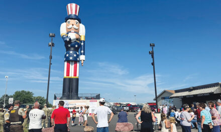 A Minnesota Town Now Boasts The World’s Tallest Nutcracker